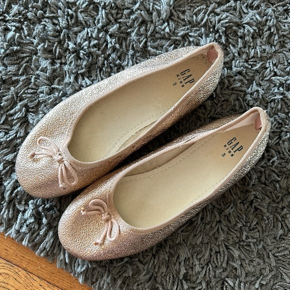 GAP KIDS Little Girl Gold Ballerina Bow Flats Size 3 - Picture 8 of 8